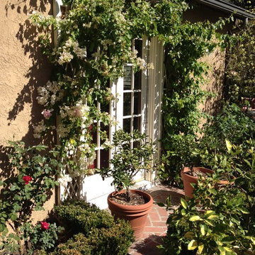 Romantic Mediterranean Garden and Outdoor Entertaining Space