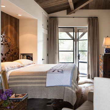 Sonoma Guest Compound