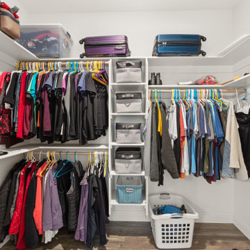 Walk-in closet