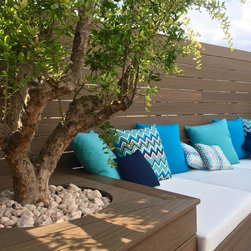 UltraShield&reg; by D&eacute;co - Outdoor Products