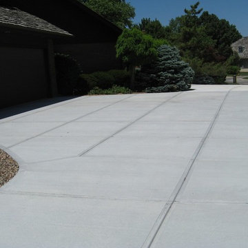 Los Angeles, CA: Concrete Driveway Contractor