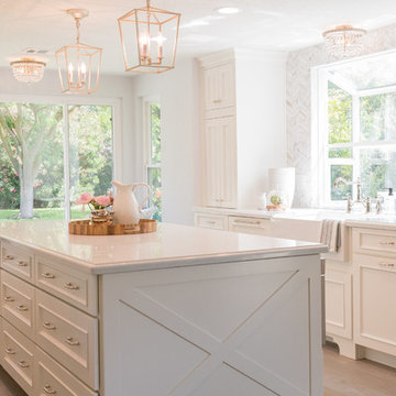 White Kitchen with Timeless Appeal
