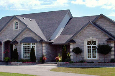 Exterior home photo in Toronto