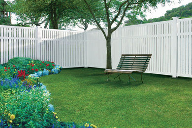 Photo of a traditional landscaping in New York.
