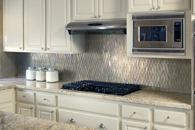 Inspiration for a timeless kitchen remodel in Los Angeles