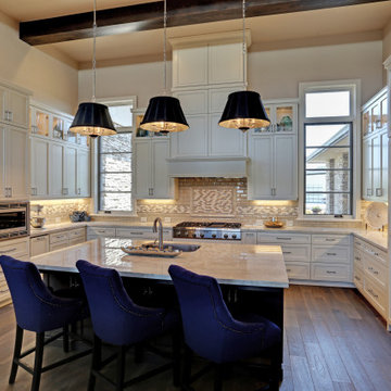 Casual Luxury Transitional Kitchen