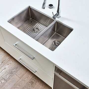 Kitchen | Nostalgia | Authentik | Red Oak | Wire Brushed