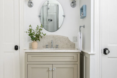 ボストンにある高級な中くらいなトランジショナルスタイルのおしゃれな浴室の写真