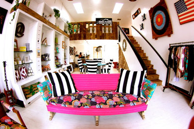 Home design - transitional home design idea in San Diego