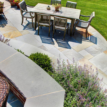 Colonial Charm - Glenview Residence