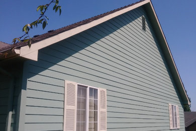 Inspiration for a modern exterior home remodel