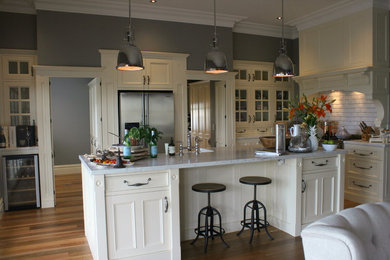 Inspiration for a traditional kitchen in Newcastle - Maitland.