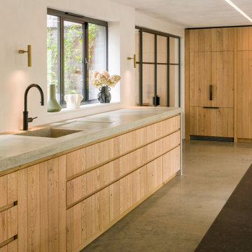 A restaurant inspired mid-century kitchen in Dulwich