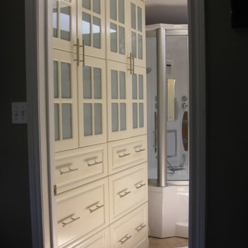 Master Bathroom/change room