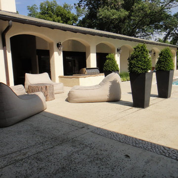 informal sitting area near pool