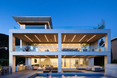 Inspiration for a contemporary exterior home remodel in Vancouver