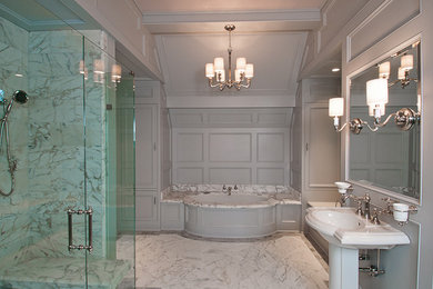 サンフランシスコにあるトラディショナルスタイルのおしゃれな浴室の写真