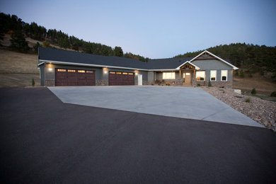 Inspiration for a craftsman exterior home remodel in Other