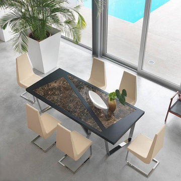 Selling: Cricket Table, Elle Chair