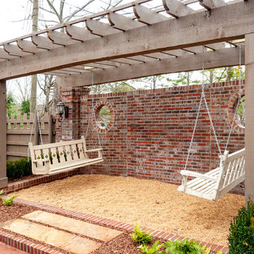 Courtyard Garden & Screened Porch