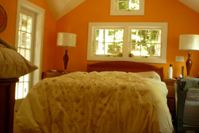 Home design - contemporary home design idea in Bridgeport