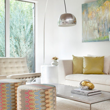 Overlook Drive: Living Room