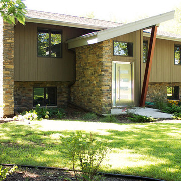 Transformed Homes - 1970's Asymmetrically Balanced Home
