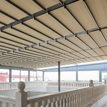 Fully Closed Retractable Roof Interior