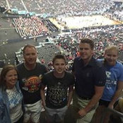 Alexi Wellman's photo