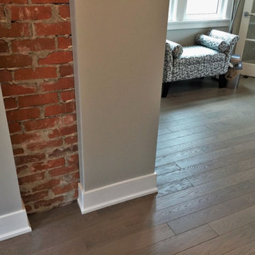 Hall | Sincero | Authentik | Red Oak | Wire Brushed