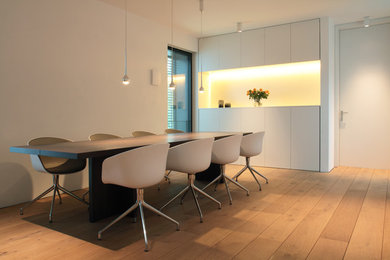 Geräumiges Modernes Esszimmer in Hannover