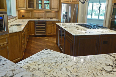 Kitchen - large traditional kitchen idea in Raleigh