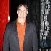 John Careys foto
