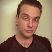 Zachary Hall's photo