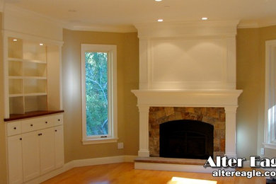 Example of a mid-sized arts and crafts home design design in San Francisco