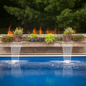 Fiberglass swimming pool installation near Rockford, IL