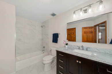Inspiration for a contemporary bathroom remodel in Chicago