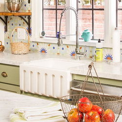 24" x 18" Fluted Fireclay Reversible Apron Farmhouse Sink - Kitchen Sinks