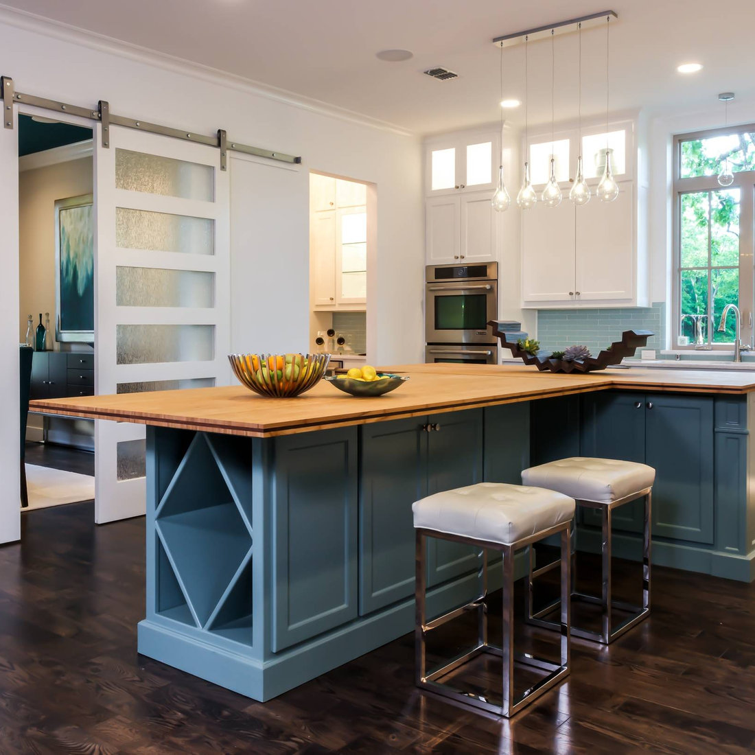 Contemporary White Kitchen