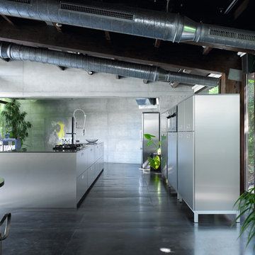 Fitting out an industrial warehouse