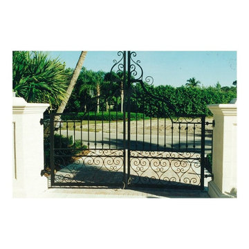 Driveway gates