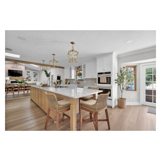 A farmhouse in The Woods - Country - Kitchen - Jacksonville - by LEVEL ...