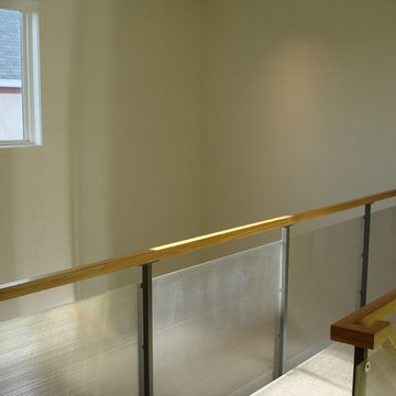 B- Line Medium 001 | catwalk