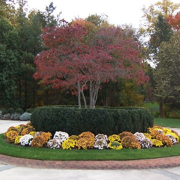 Stone Bridge Estate, Driveway Center Peice