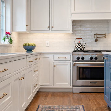 White Cooking Wall with Pot Filler