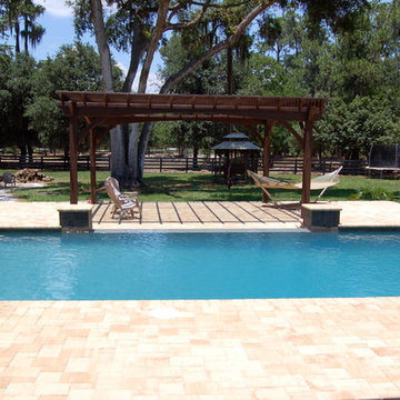 Family Size | Poolside Pergola Shade