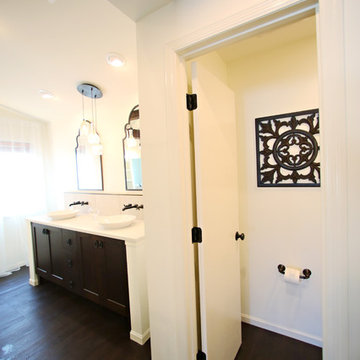 Bath Crashers - Episode "Mediterranean Mood"
