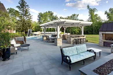 Example of a classic patio design in New York