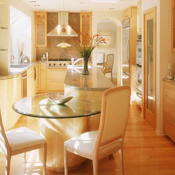 Custom Kitchen Cabinets