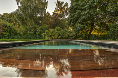 Pool im Vorgarten in Berlin
